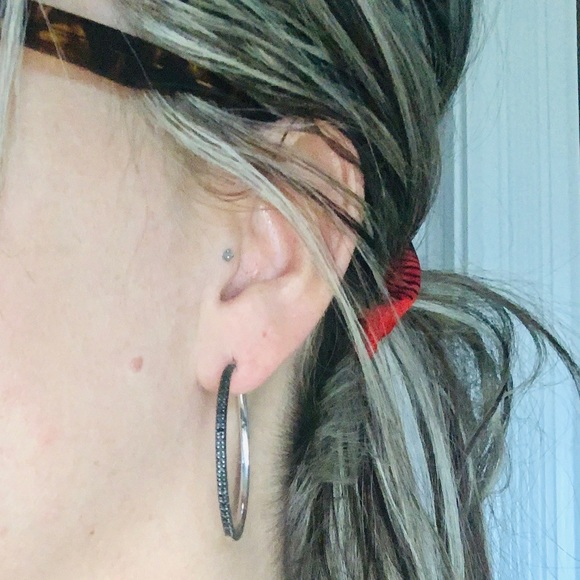 Midnight (black) diamond earrings - Picture 5 of 6